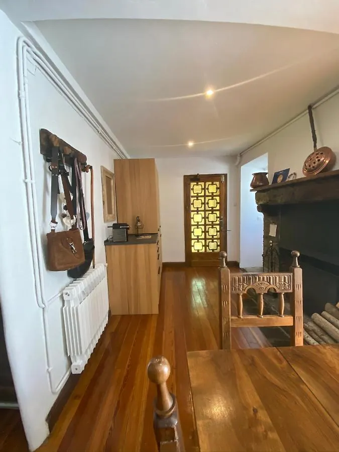 Apartamento Duplex Llivia 0*,  İspanya